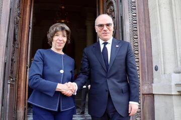 Le ministre tunisien des Affaires étrangères, Nabil Ammar, a été reçu par son homologue française, Catherine Colonna, le 30 mai 2023, pour échanger des relations et de la coopération entre les deux pays.  Dans un premier temps, le chef de la diplomatie tunisienne a déclaré sur Twitter que l'échange entre les deux pays était « complet et fructueux », soulignant l'importance d'une plus grande concertation et la nécessité d'une approche inclusive pour aborder les questions liées à la migration, à la mobilité h